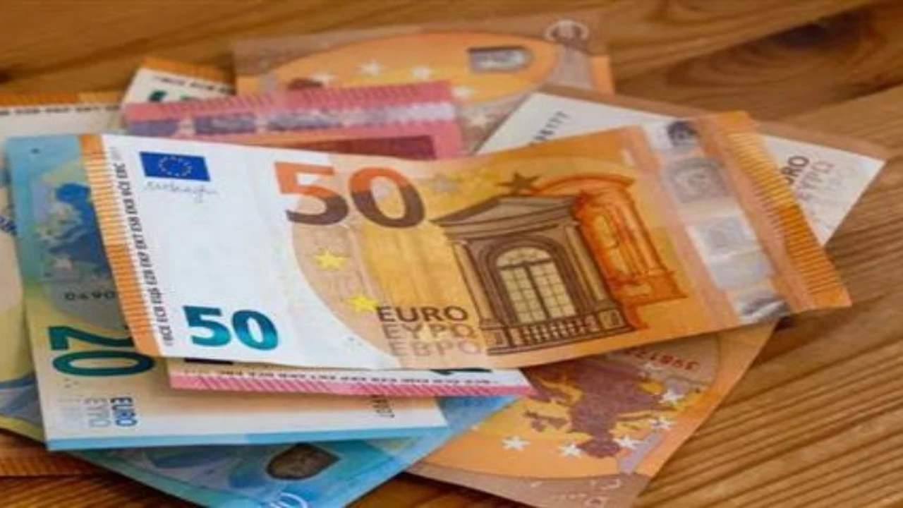 تقلبات سعر اليورو أمام الجنيه المصري في البنوك خلال تعاملات السبت